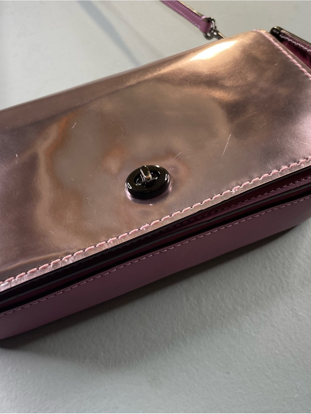 Coach Metallic Rose 1941 Dinky - Picture 4 of 15